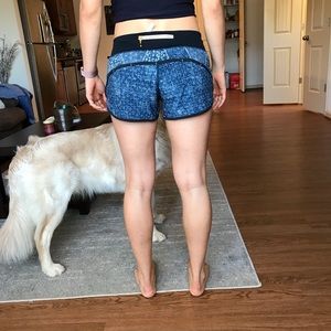 Lululemon size 6 speed shorts 4way stretch